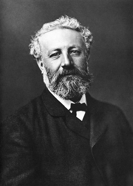 Jules Verne - portrét - Nadar [Public domain or Public domain], via Wikimedia Commons