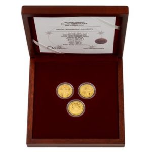 Sada tří zlatých mincí Svatý Jan Nepomucký v ozdobné kazetě